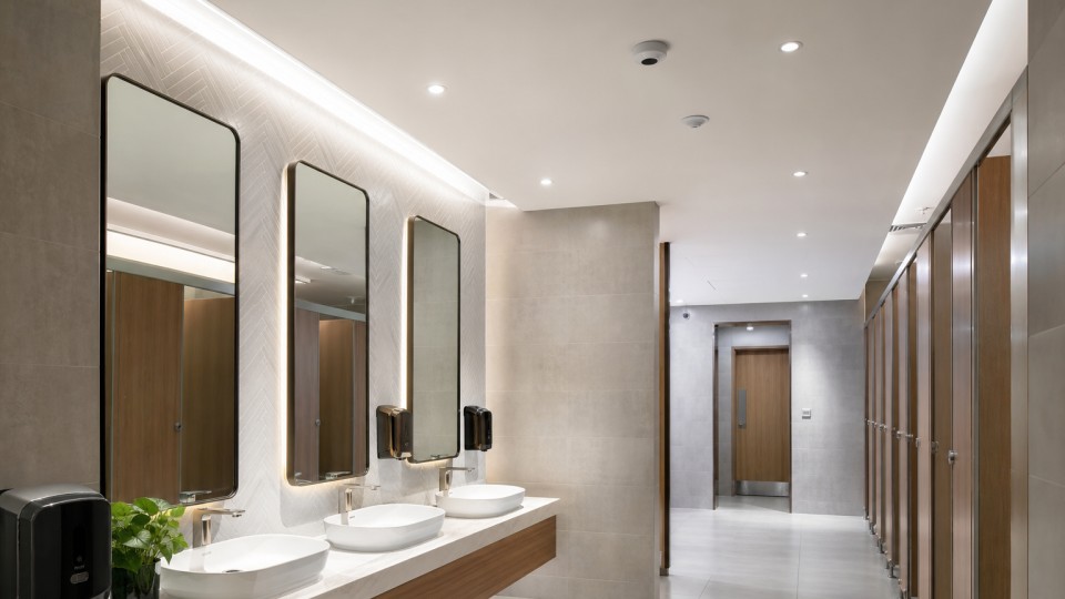 Case Study: Smart Public Toilet Sensors Cut O&M Staffing by ~30% at an East China Scenic Area